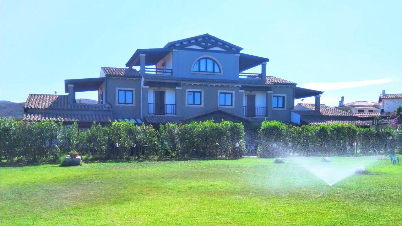 Villa Raffaello Porto San Paolo  Extérieur photo