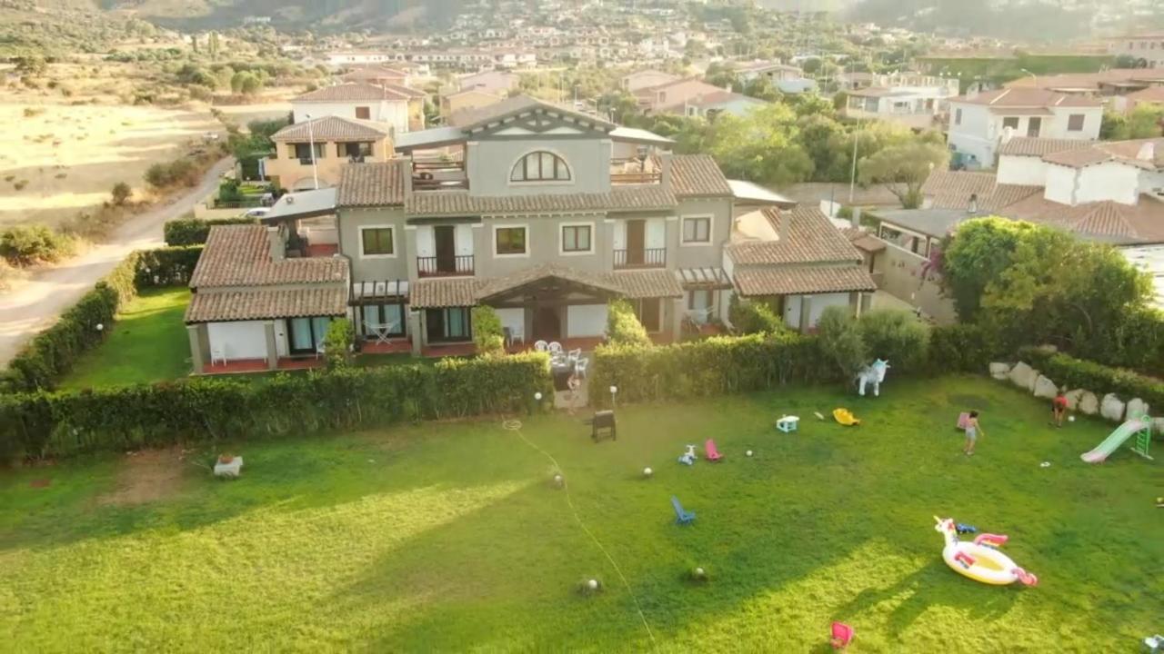 Villa Raffaello Porto San Paolo  Extérieur photo